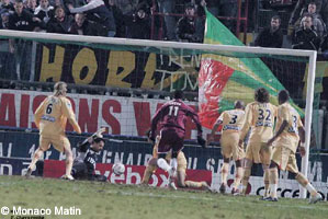 Metz galise... sur un but de Plasil contre-son-camp