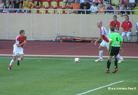 Menez part, Koller l'oublie