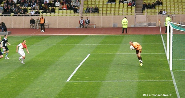 Premier ballon pour Douchez
