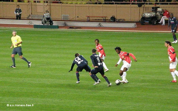 N'Koulou en dribble