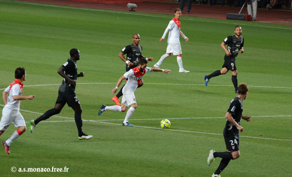 Moutinho distribue le jeu