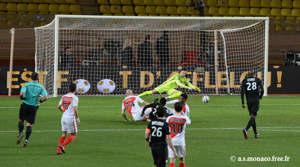 ...Subasic se détend...