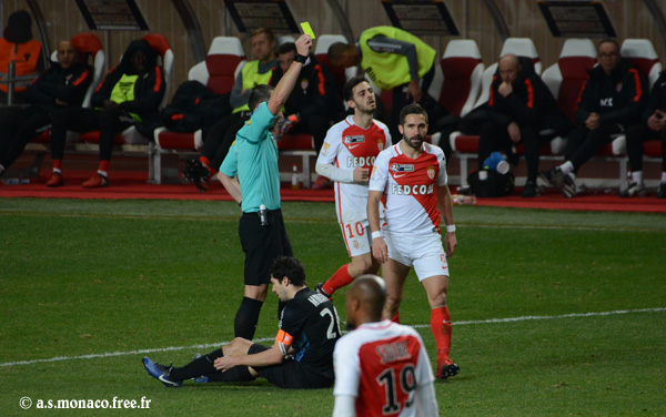 Carton pour Moutinho