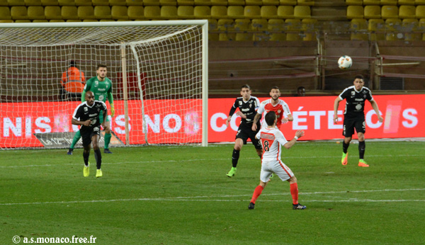 ...pour Moutinho...