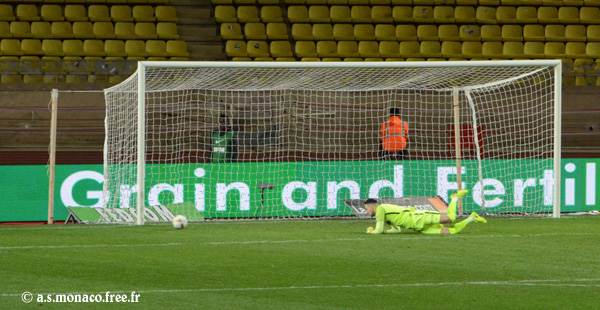 ...Subasic s'est couché...