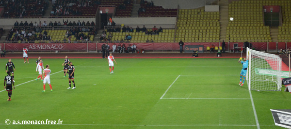 ...Bakayoko reprend. Au-dessus