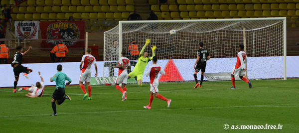 ...Subasic est battu...