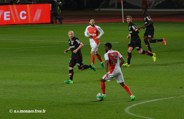 Lemar un cran plus bas...