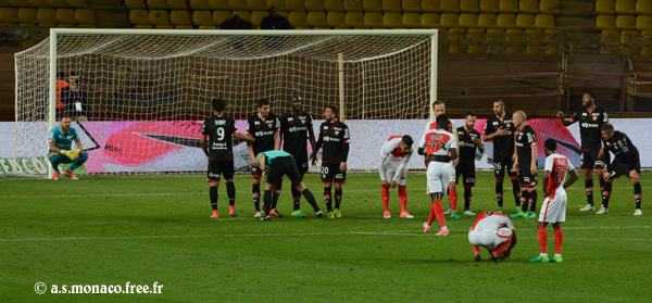 Falcao place le ballon