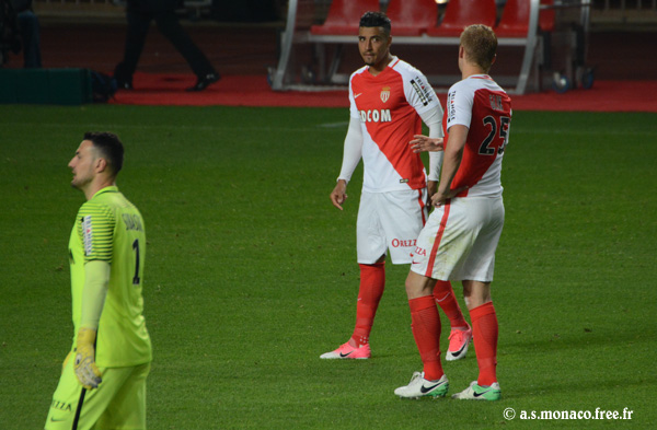 Dirar et Glik en conversation...