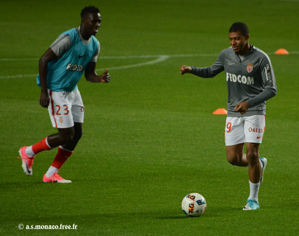Mbappé et Mendy titularisés...