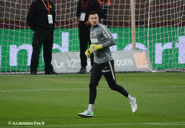 Subasic débute son échauffement