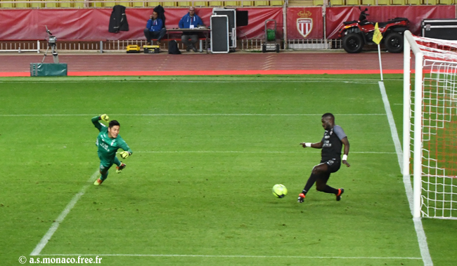 ...Diagne est sur la ligne...