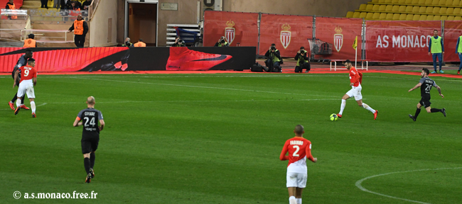 ...pour Ghezzal qui a de l'espace...
