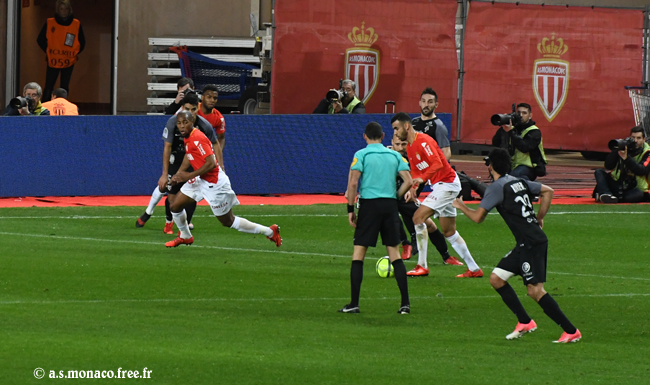 Lemar met en retrait pour Ghezzal...