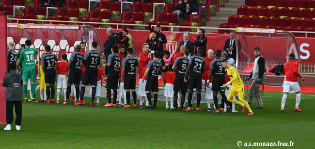...le cérémonial d'avant-match...