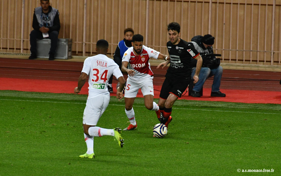 ...et Grenier font tourner le ballon, sans trouver de faille