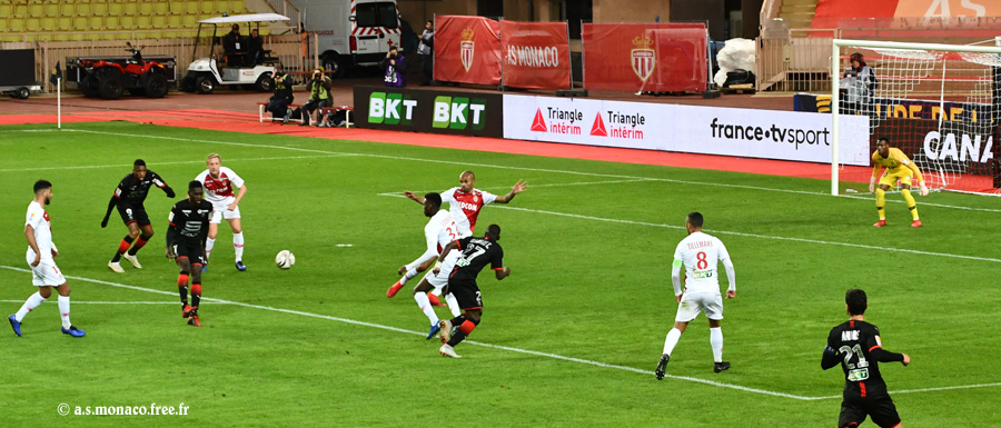 Traoré cherche le deux avec Sarr...