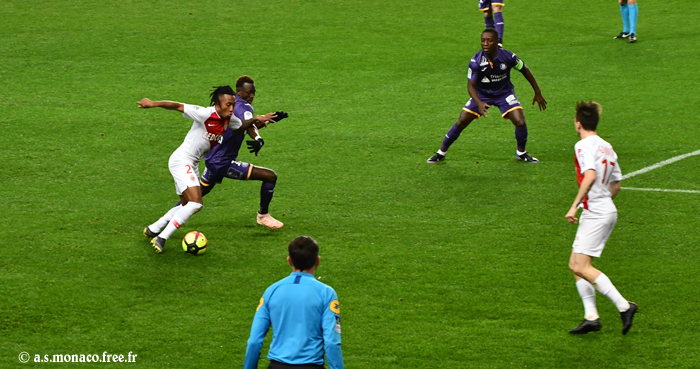 ...efface Sylla et accélère...
