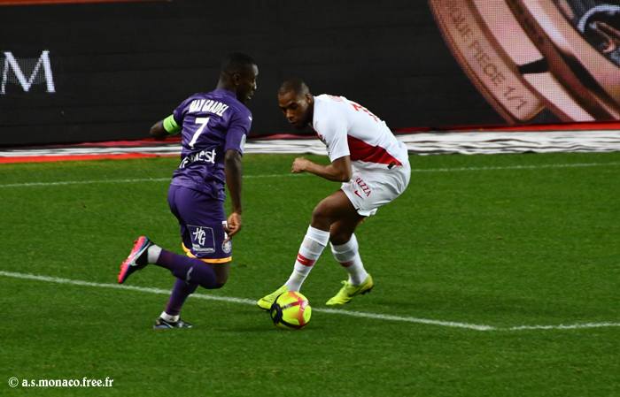 Gradel crocèhte Sidibé mais ça ne donnera rien