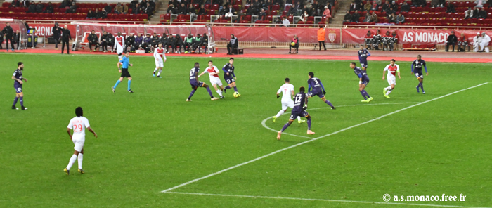 Golovin sert Lopes...
