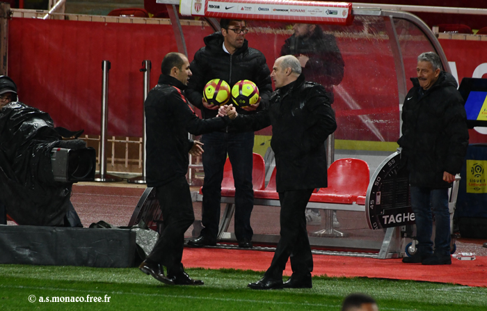 ...Jardim et Casanova se saluent...