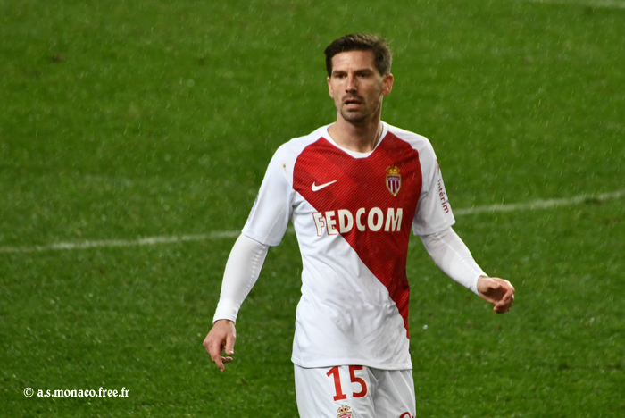 ...Adrien Silva, né en France