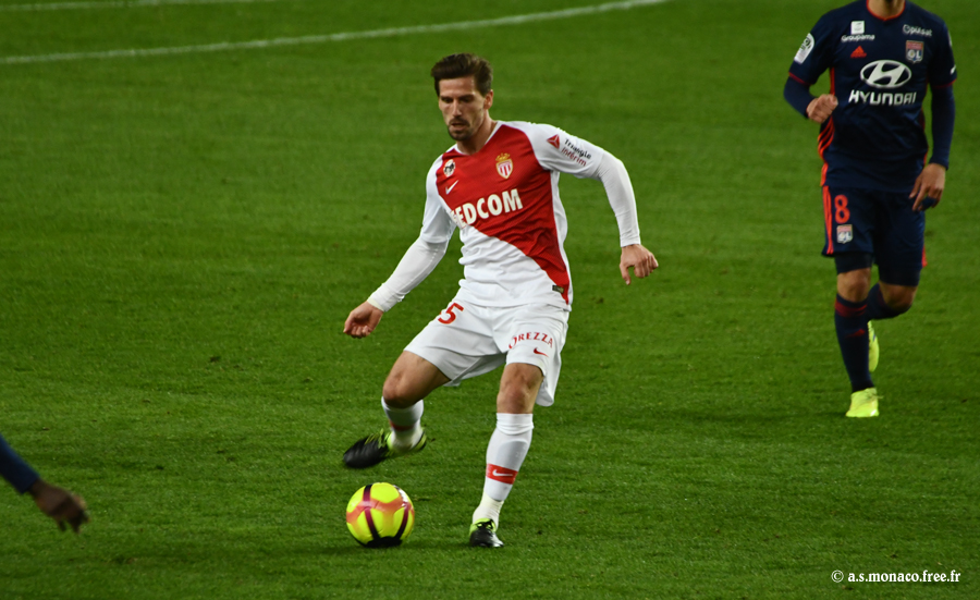 ...Silva récupère les ballons