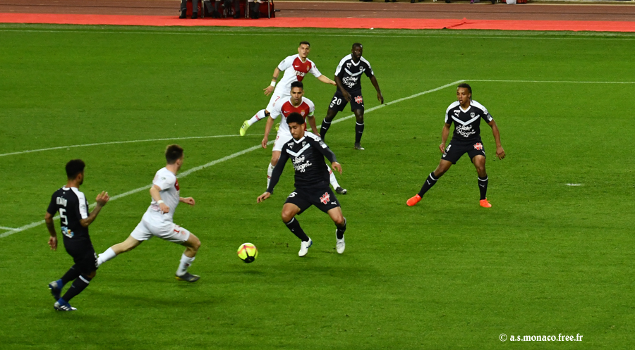 Passe de Fabregas pour Golovin...