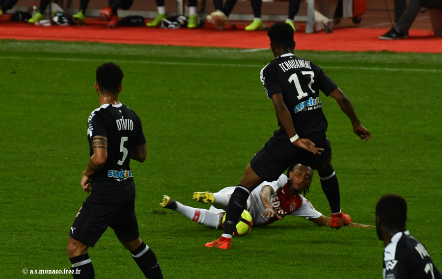 Tacle récupérateur de Martins raté