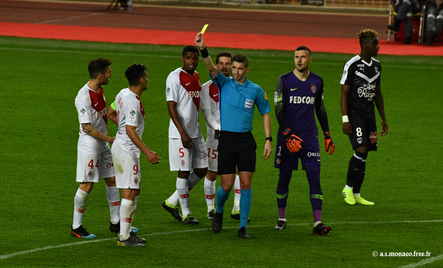 Carton pour Falcao...